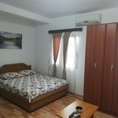 Olja Apartments Virpazar Esterno foto