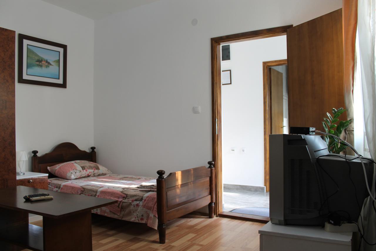 Olja Apartments Virpazar Esterno foto