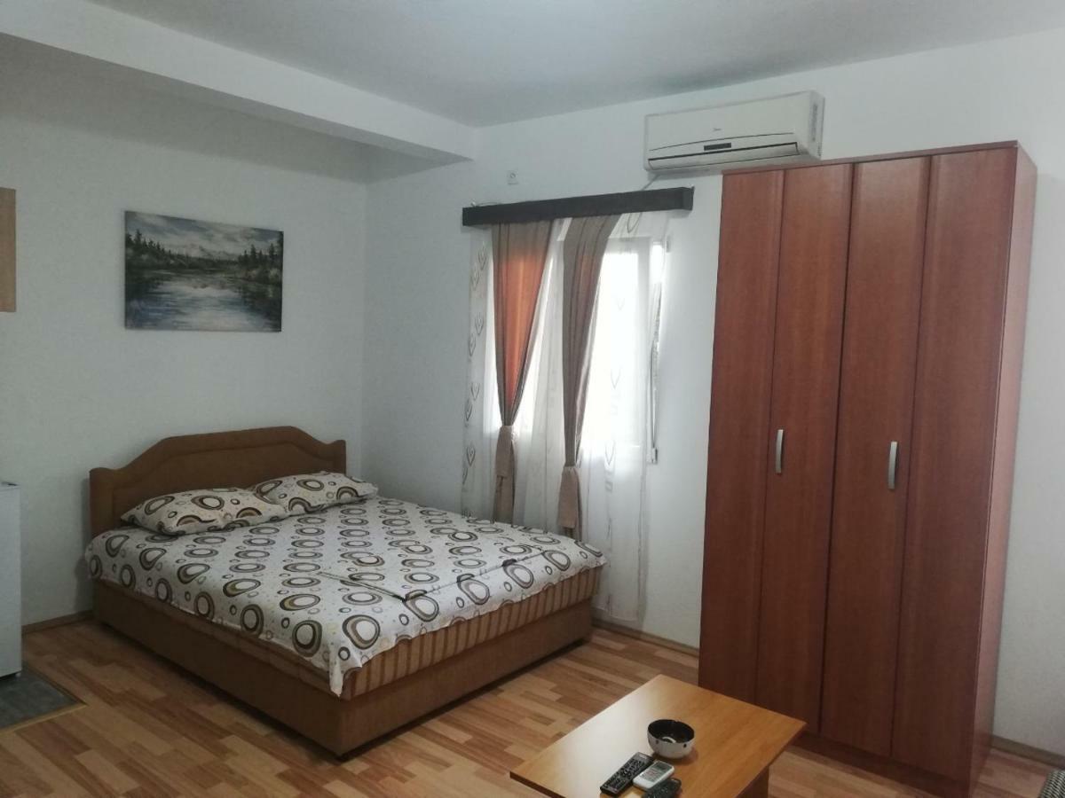 Olja Apartments Virpazar Esterno foto